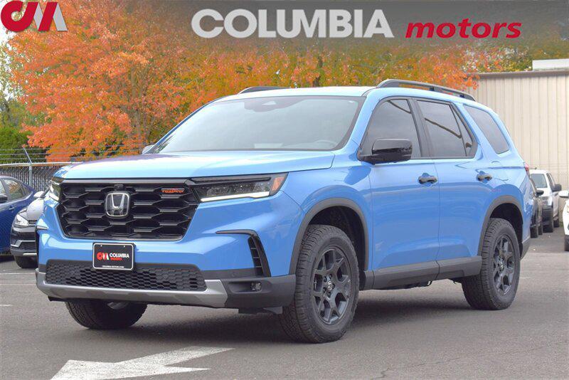 used 2025 Honda Pilot car, priced at $35,991