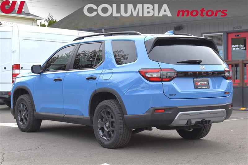 used 2025 Honda Pilot car, priced at $35,991