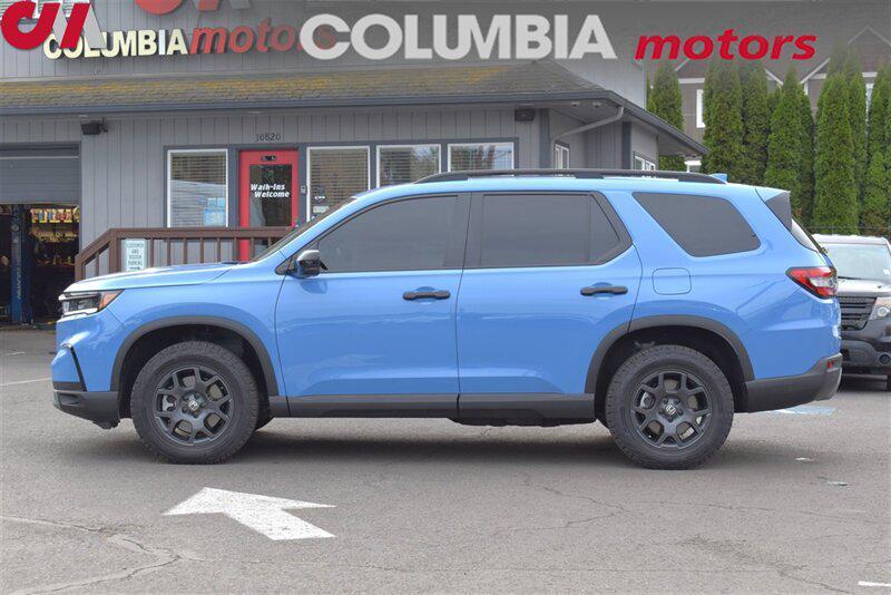 used 2025 Honda Pilot car, priced at $35,991