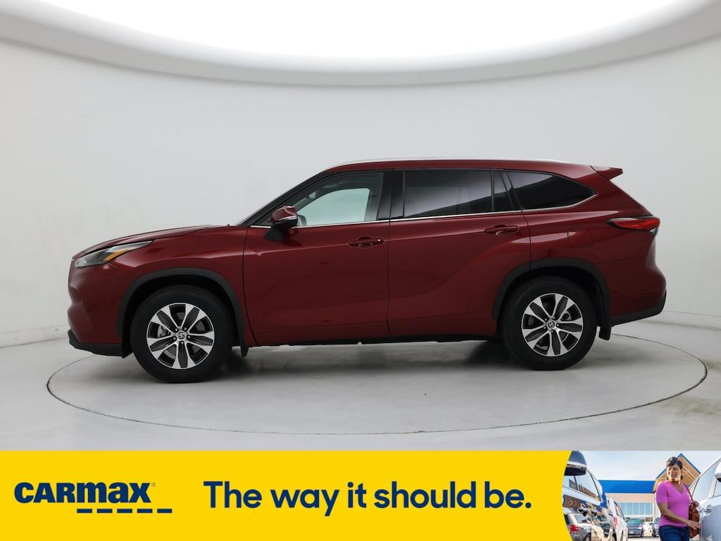 used 2022 Toyota Highlander car, priced at $40,998