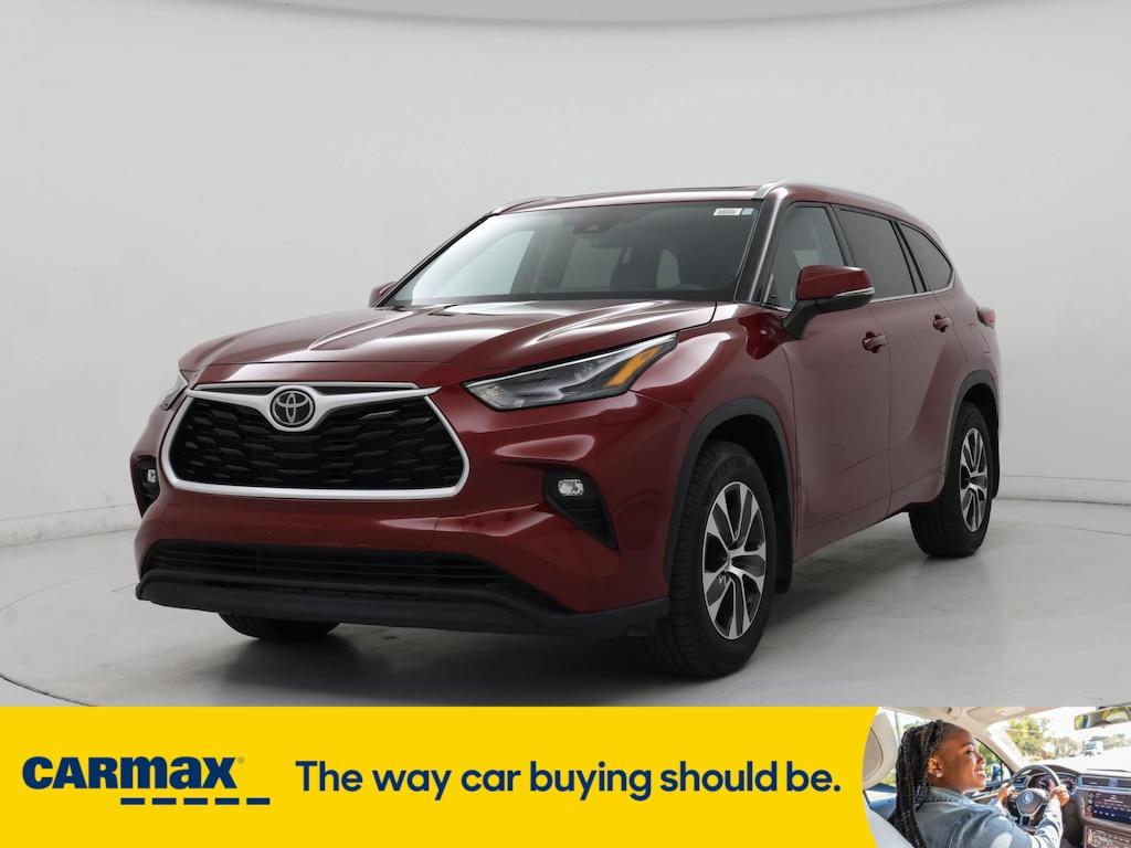 used 2022 Toyota Highlander car, priced at $40,998