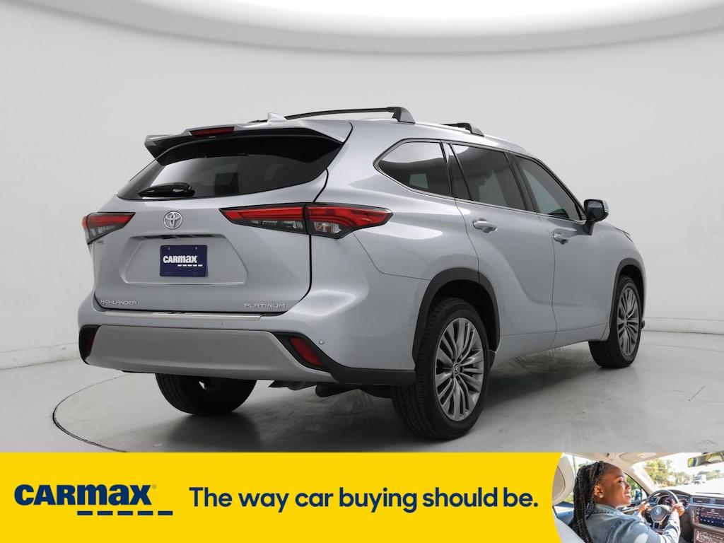used 2021 Toyota Highlander car, priced at $38,998