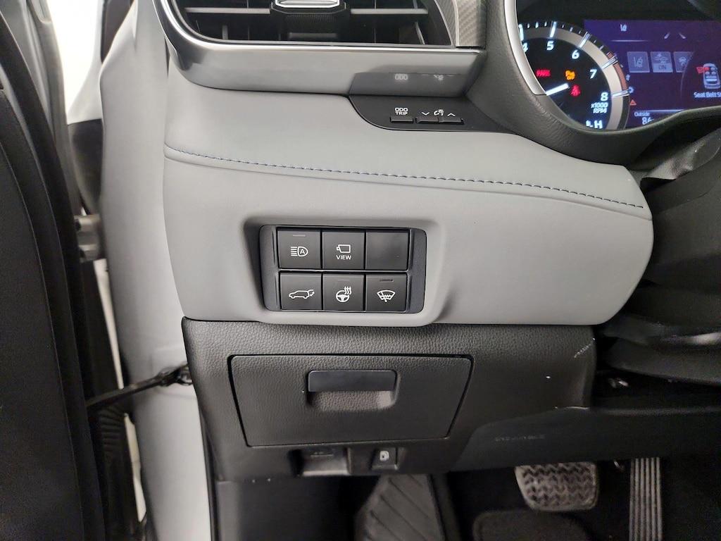 used 2021 Toyota Highlander car, priced at $38,998