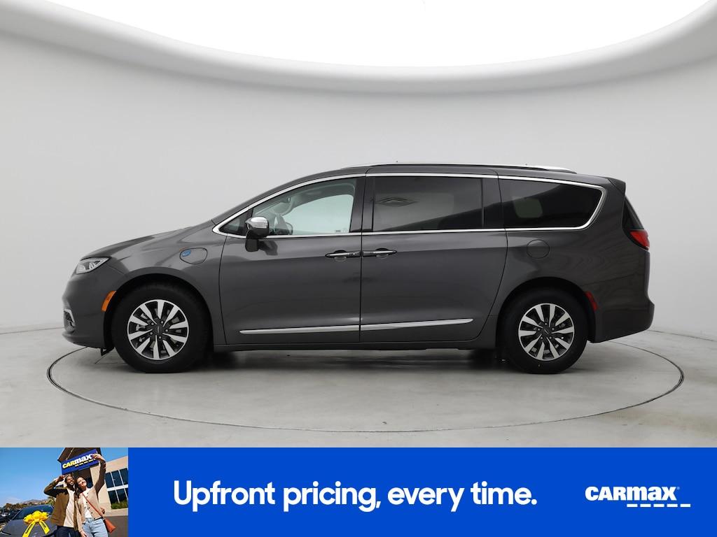 used 2021 Chrysler Pacifica Hybrid car, priced at $31,998