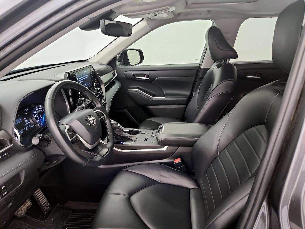 used 2022 Toyota Highlander Hybrid car, priced at $36,998