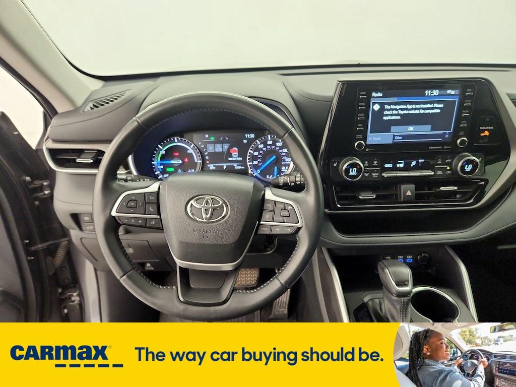 used 2022 Toyota Highlander Hybrid car, priced at $36,998