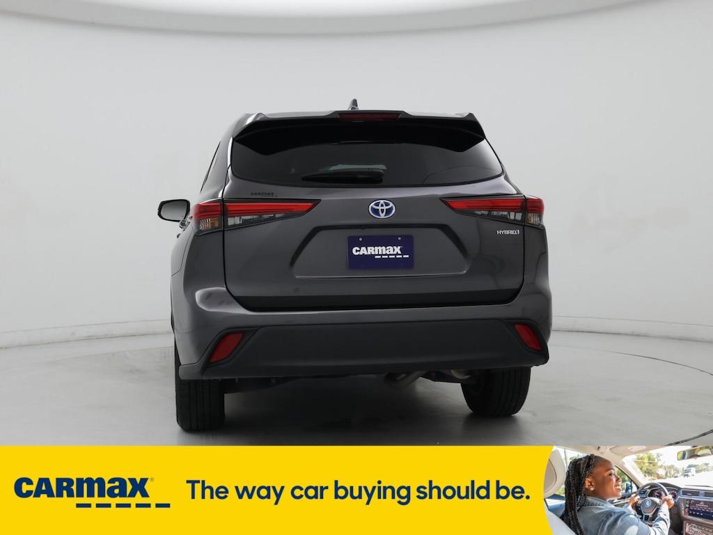 used 2022 Toyota Highlander Hybrid car, priced at $36,998