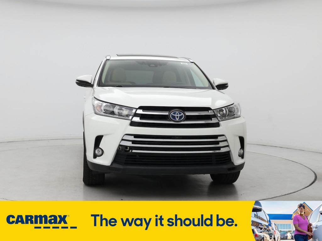 used 2017 Toyota Highlander Hybrid car, priced at $28,998
