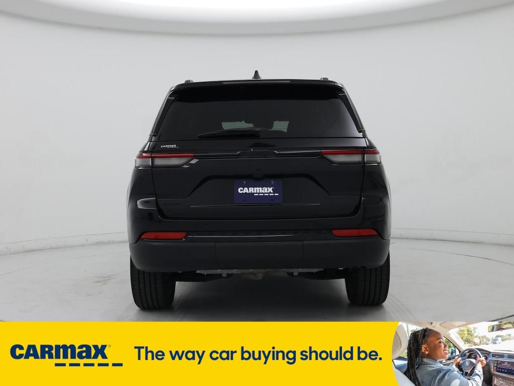 used 2024 Jeep Grand Cherokee car, priced at $38,998