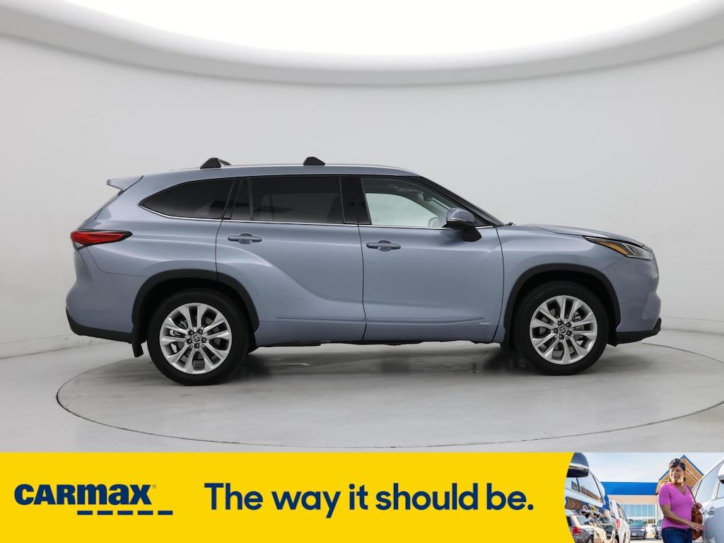 used 2023 Toyota Highlander Hybrid car, priced at $47,998