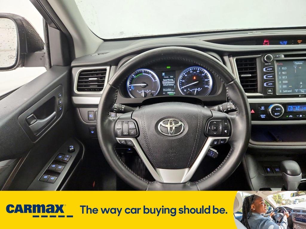 used 2017 Toyota Highlander Hybrid car, priced at $25,998