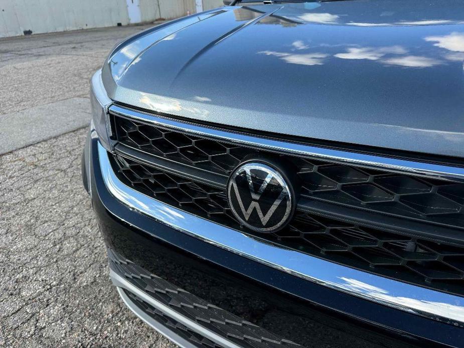 new 2024 Volkswagen Taos car, priced at $29,900