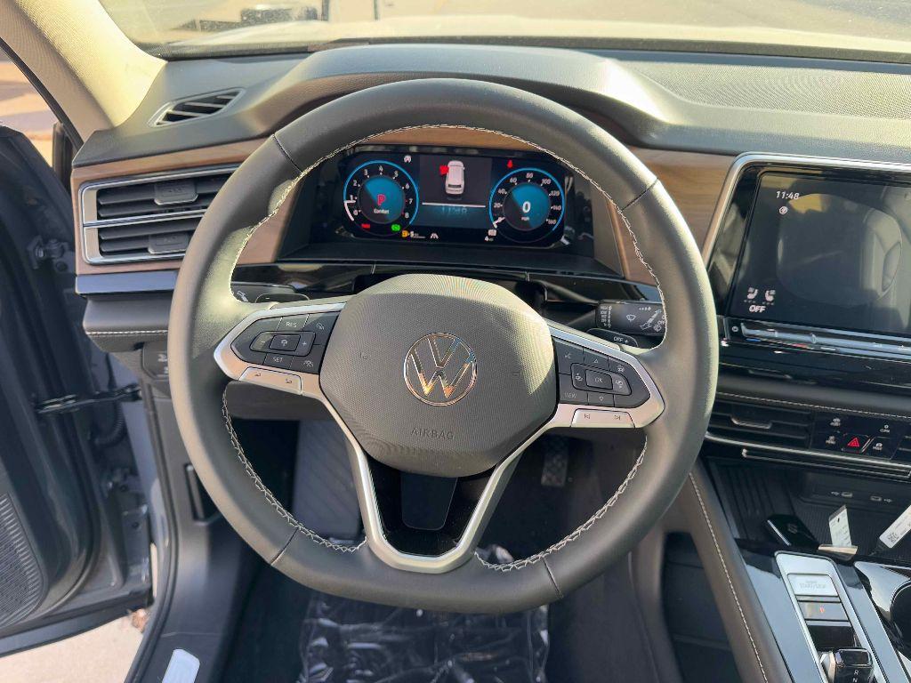 new 2025 Volkswagen Atlas car, priced at $44,601