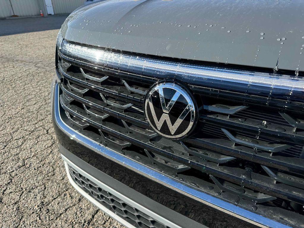 new 2025 Volkswagen Atlas Cross Sport car, priced at $44,322