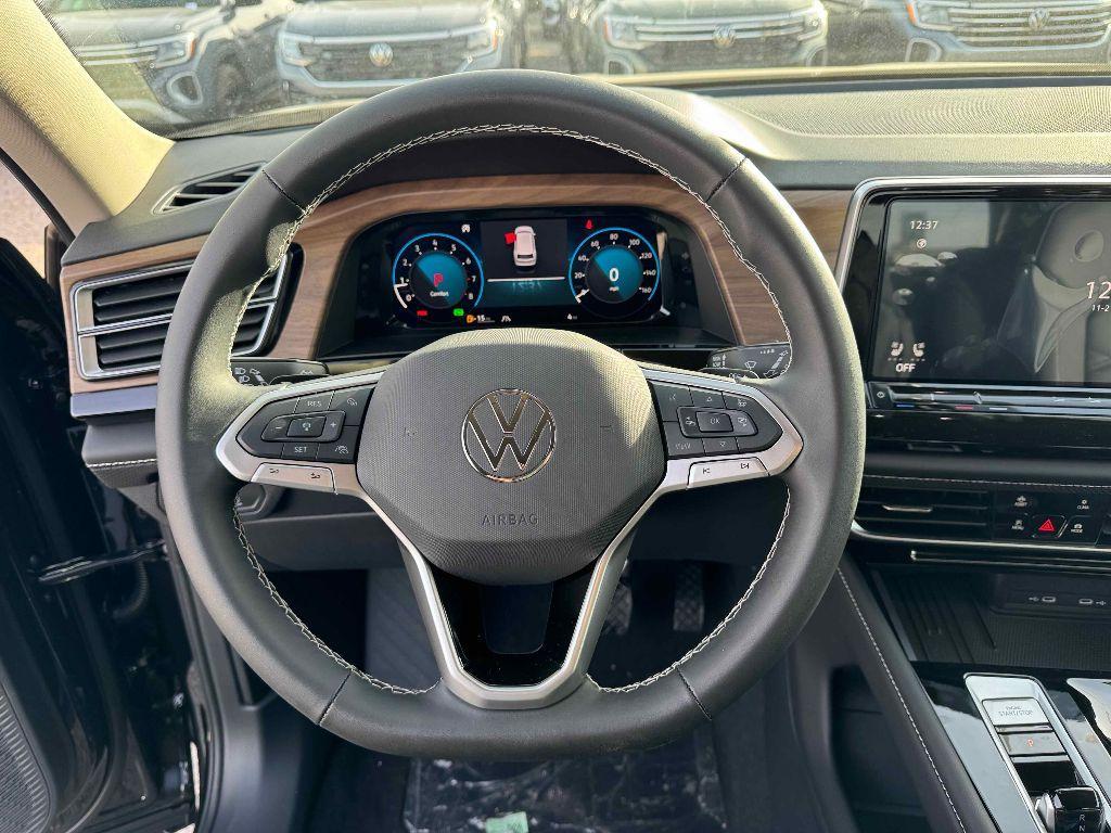 new 2025 Volkswagen Atlas car, priced at $44,081