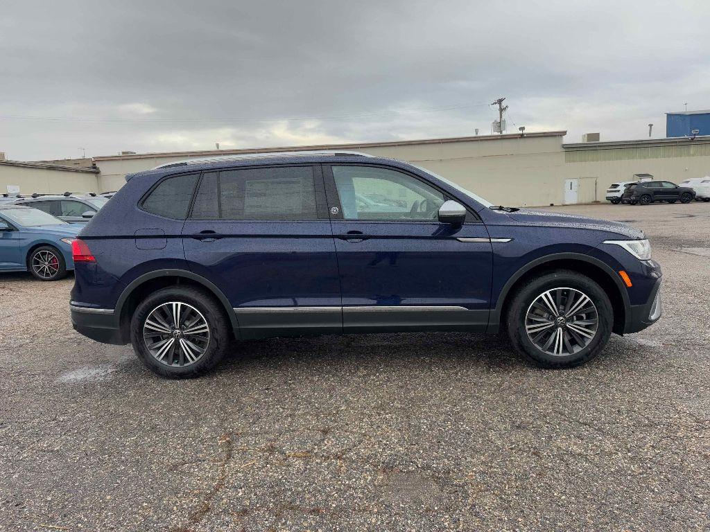 new 2024 Volkswagen Tiguan car, priced at $33,163