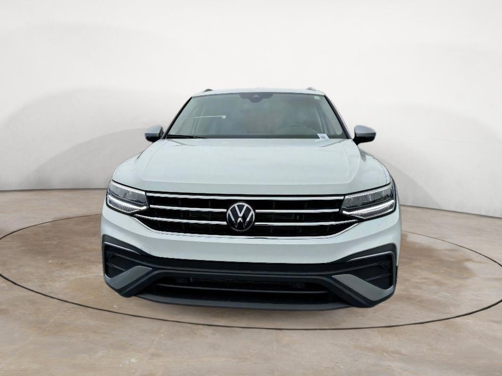 new 2024 Volkswagen Tiguan car, priced at $31,413