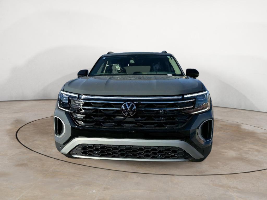 new 2025 Volkswagen Atlas car, priced at $45,775