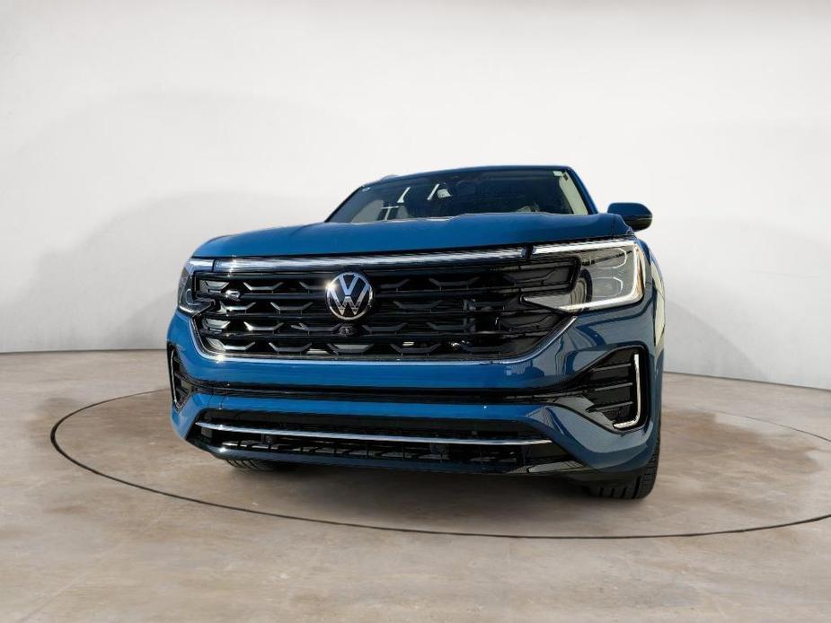 new 2025 Volkswagen Atlas car, priced at $52,435