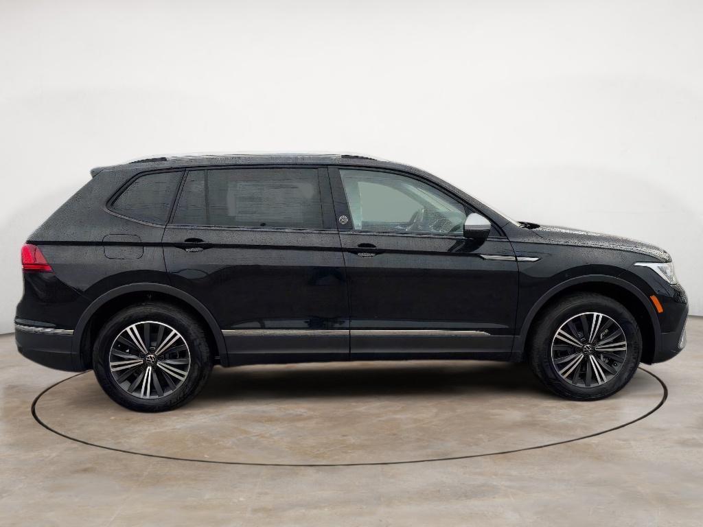 new 2024 Volkswagen Tiguan car, priced at $32,013