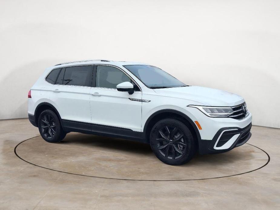 new 2024 Volkswagen Tiguan car, priced at $32,292