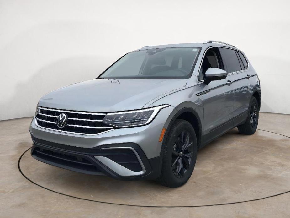 new 2024 Volkswagen Tiguan car, priced at $32,292