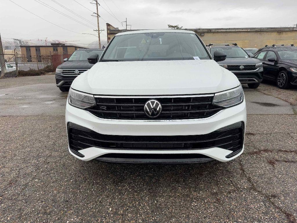 new 2024 Volkswagen Tiguan car, priced at $34,368