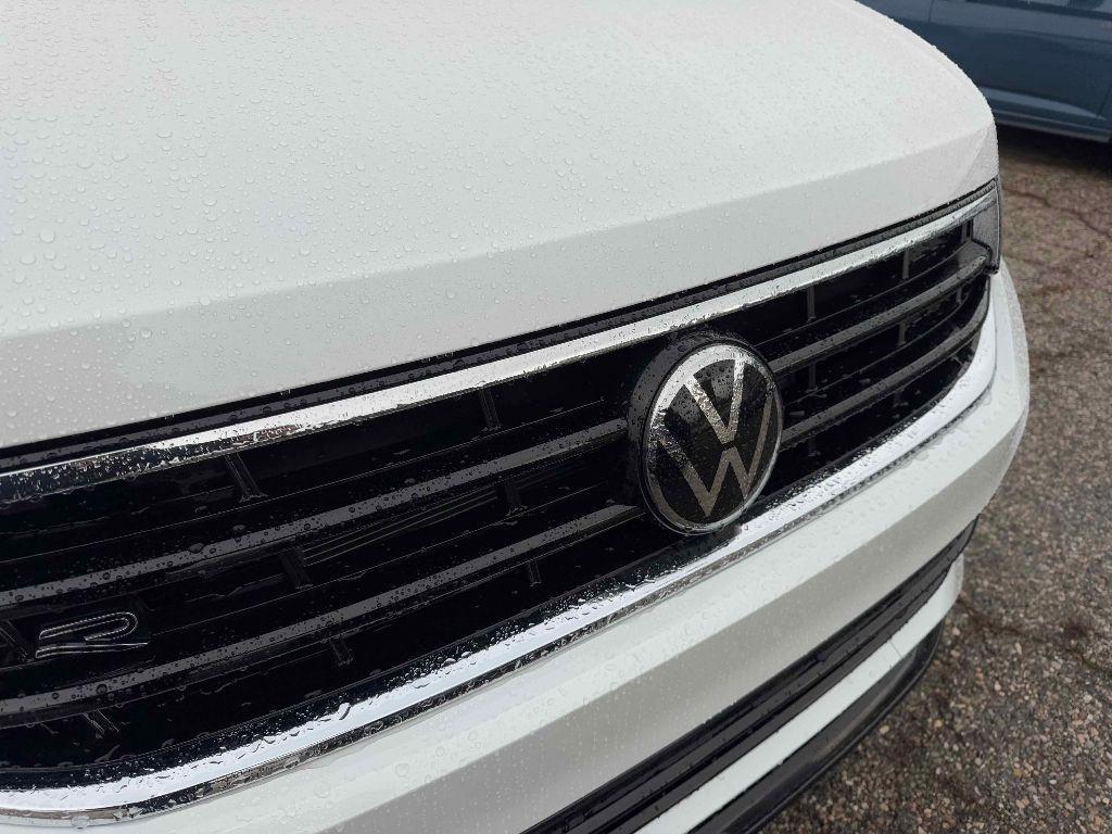 new 2024 Volkswagen Tiguan car, priced at $34,368