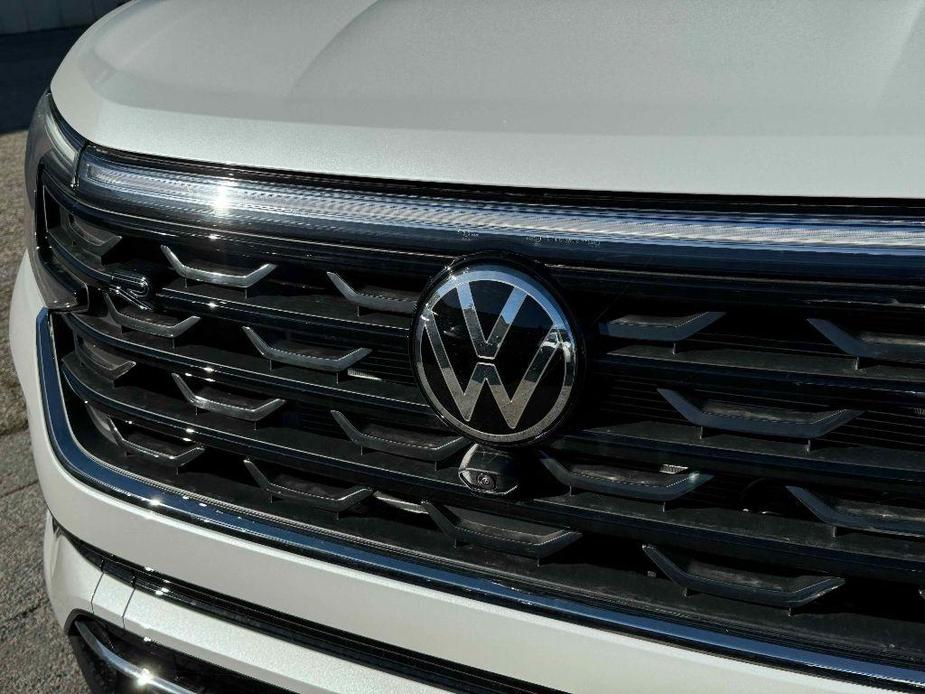 new 2024 Volkswagen Atlas car, priced at $50,513