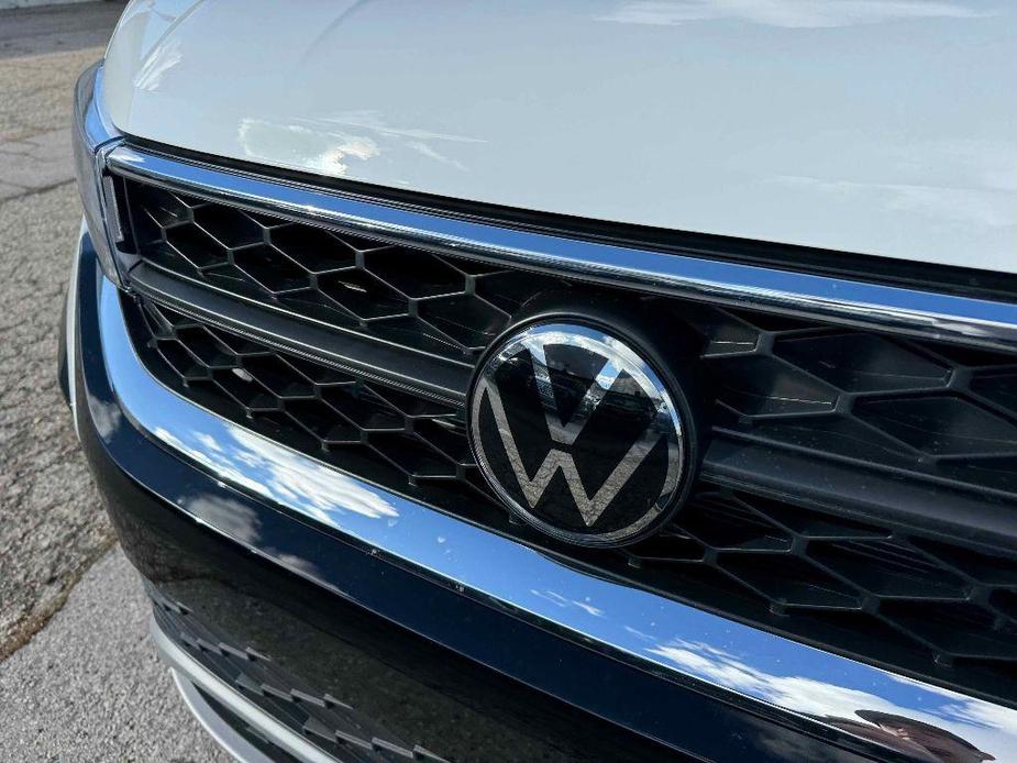 new 2024 Volkswagen Taos car, priced at $25,694