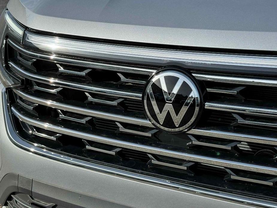 new 2025 Volkswagen Atlas car, priced at $47,596