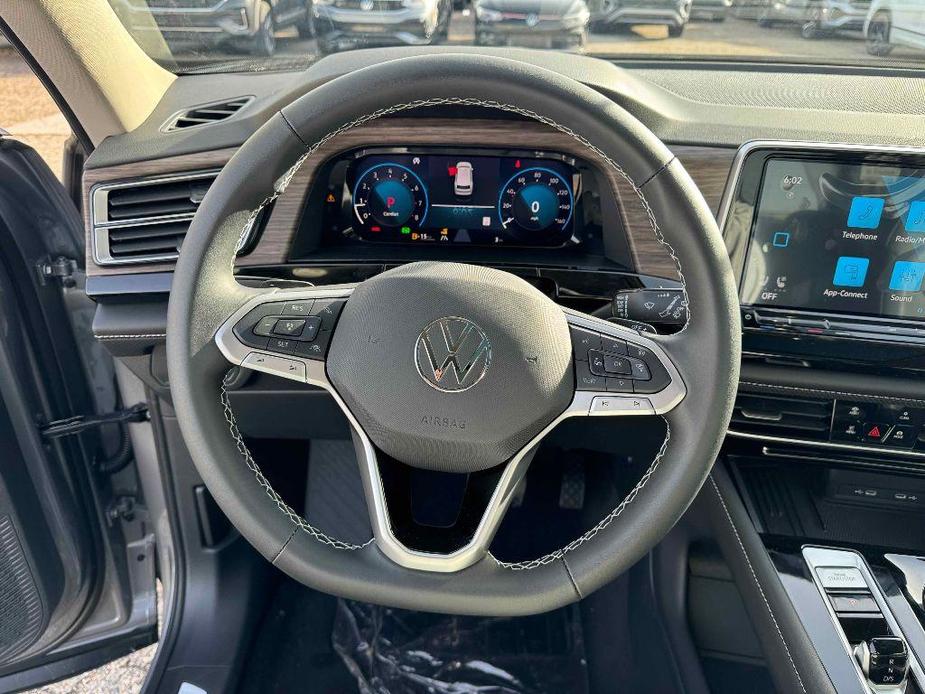 new 2025 Volkswagen Atlas car, priced at $47,596