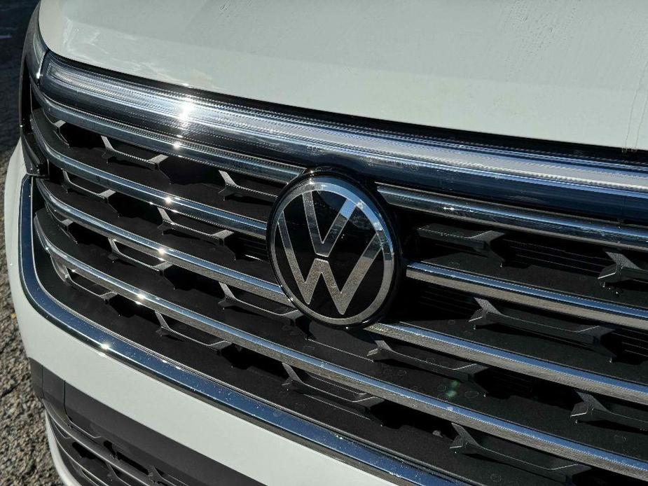 new 2024 Volkswagen Atlas car, priced at $41,862