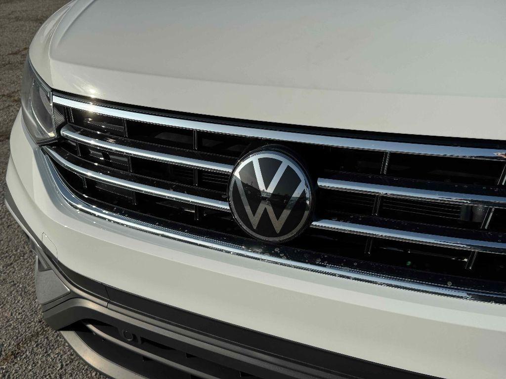 new 2024 Volkswagen Tiguan car, priced at $31,413