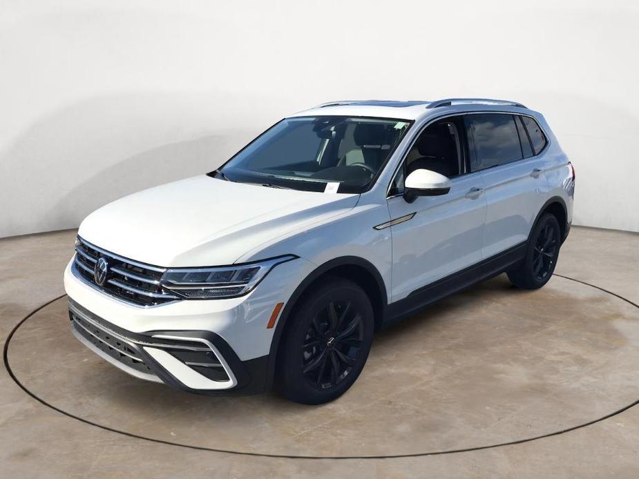 new 2024 Volkswagen Tiguan car, priced at $32,292