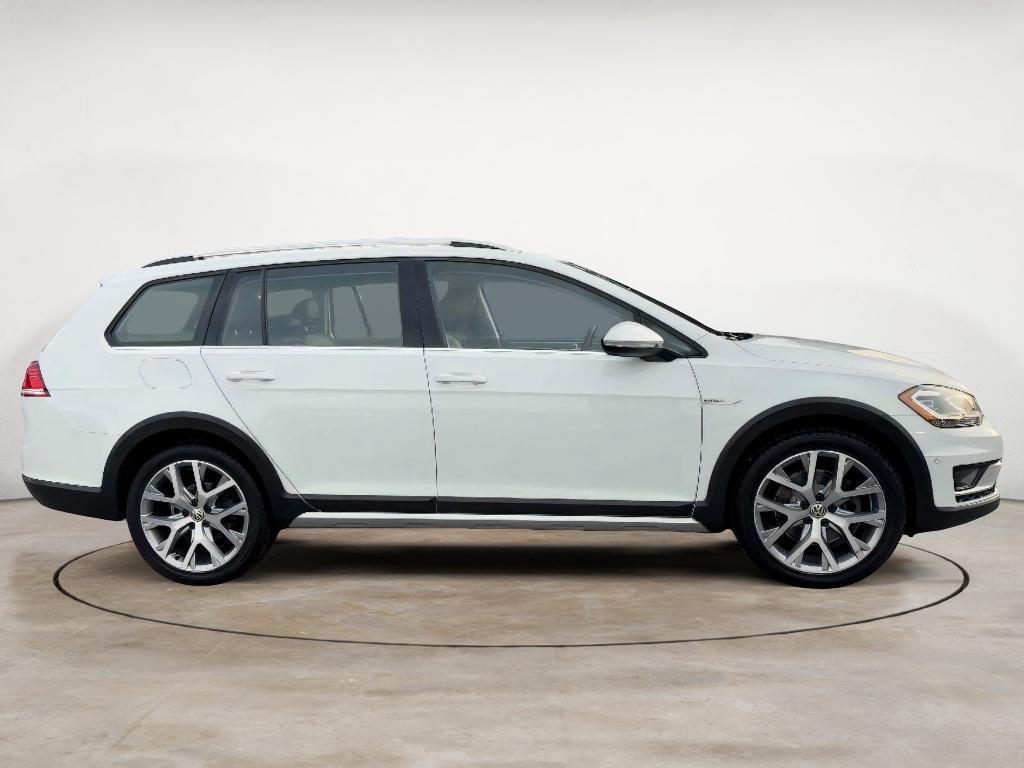 used 2019 Volkswagen Golf Alltrack car, priced at $28,775