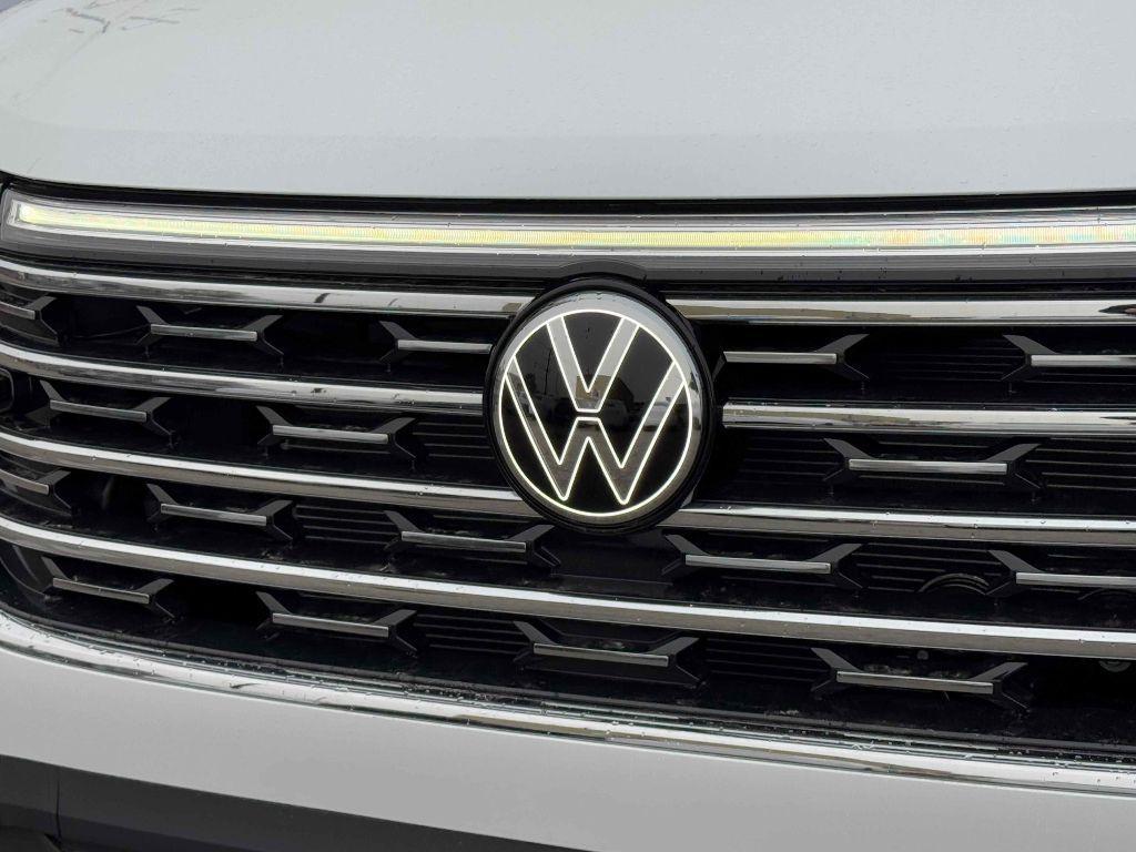 new 2025 Volkswagen Atlas car, priced at $47,107