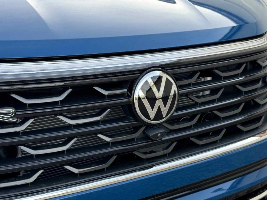 new 2025 Volkswagen Atlas car, priced at $52,125