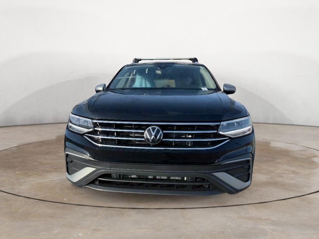 new 2024 Volkswagen Tiguan car, priced at $30,381