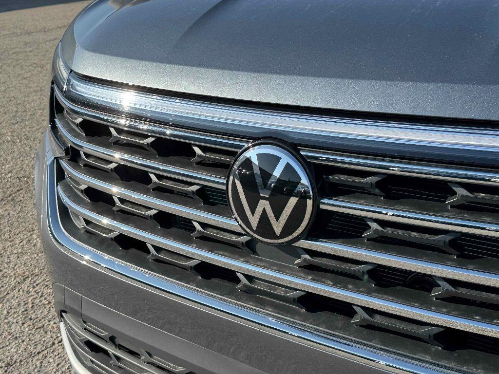 new 2025 Volkswagen Atlas car, priced at $38,510