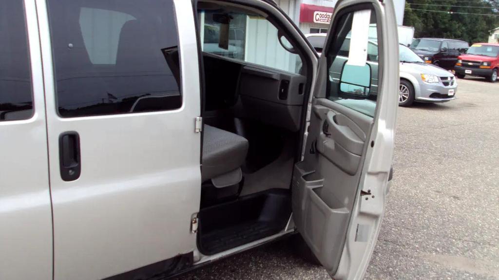 used 2007 Chevrolet Express 1500 car, priced at $2,999