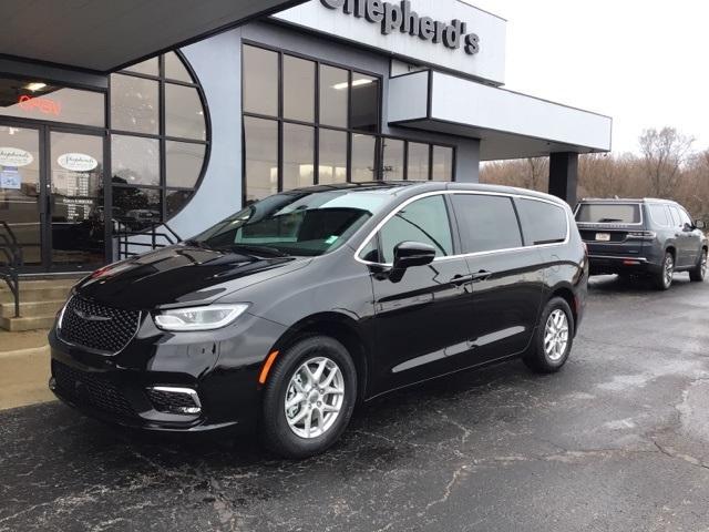 new 2025 Chrysler Pacifica car