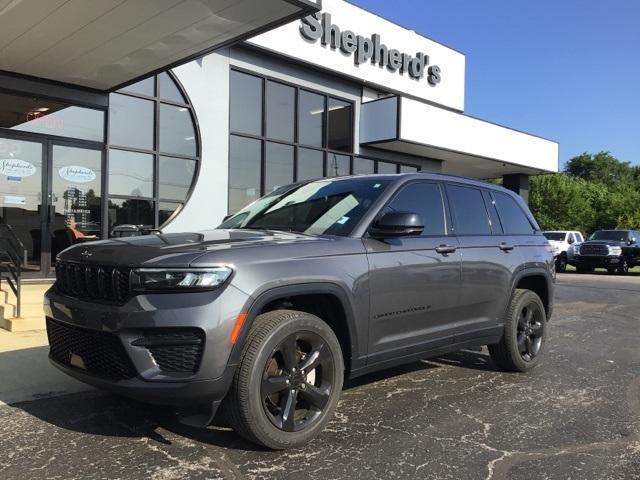 used 2022 Jeep Grand Cherokee car, priced at $34,870