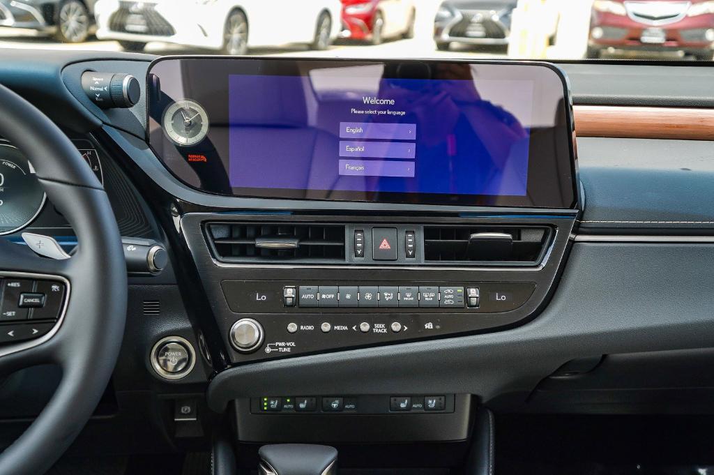 new 2025 Lexus ES 300h car, priced at $47,923
