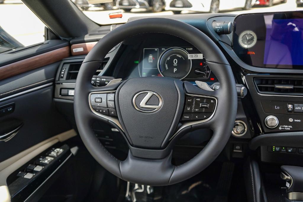 new 2025 Lexus ES 300h car, priced at $47,923