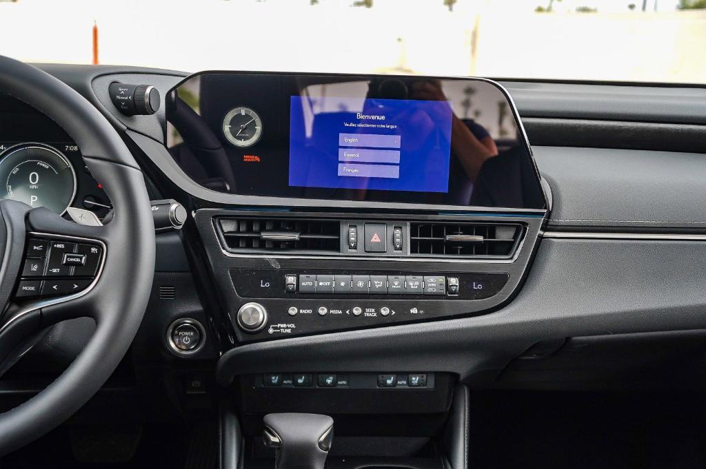 new 2025 Lexus ES 300h car, priced at $46,253