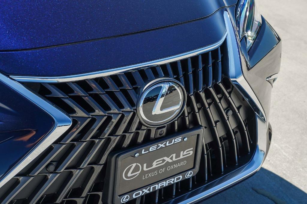 new 2025 Lexus ES 300h car, priced at $56,204