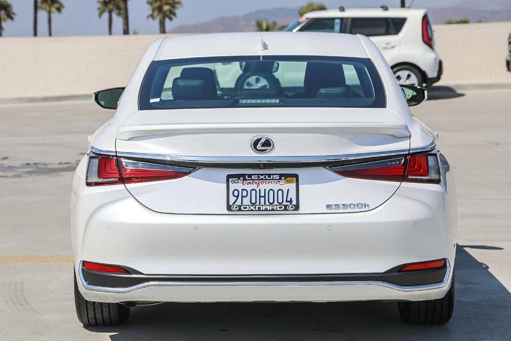 used 2025 Lexus ES 300h car, priced at $42,995