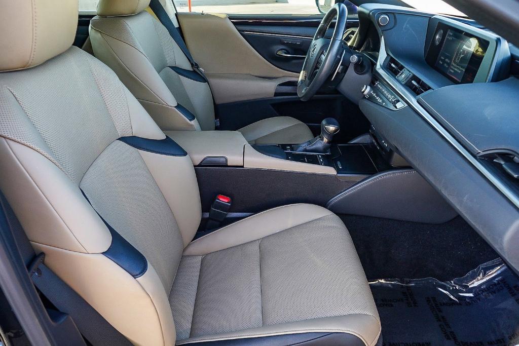 used 2021 Lexus ES 300h car, priced at $26,988