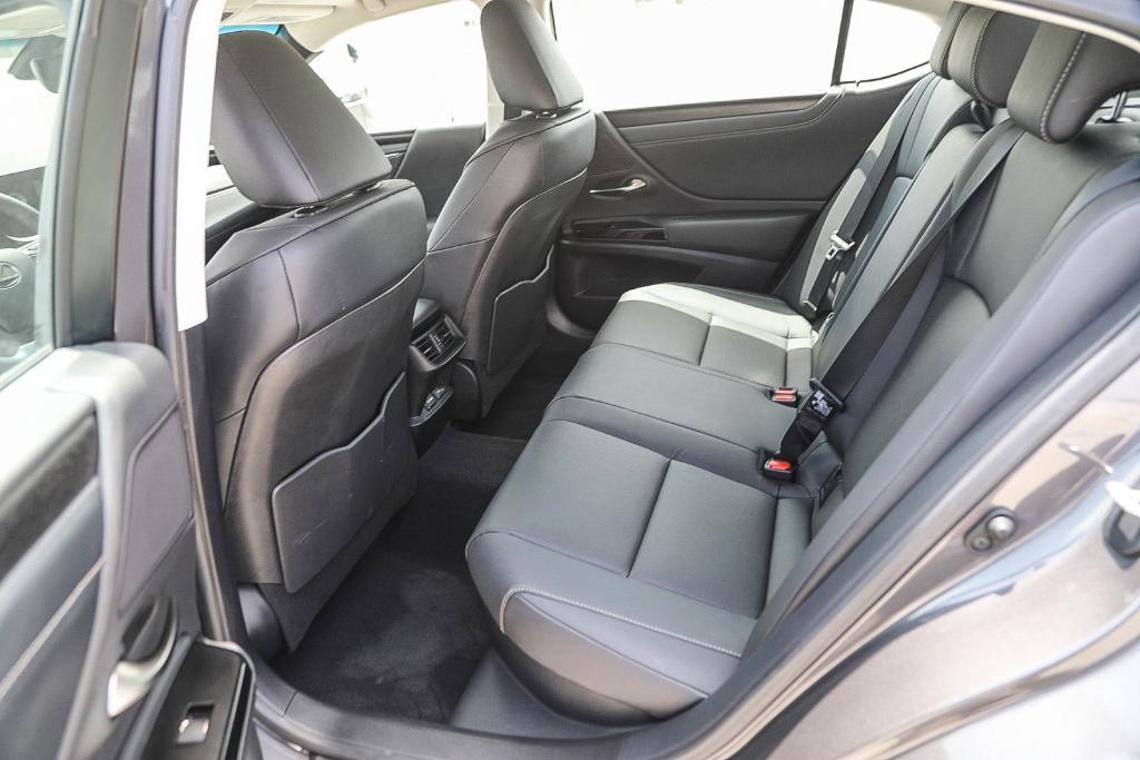used 2025 Lexus ES 300h car, priced at $44,995